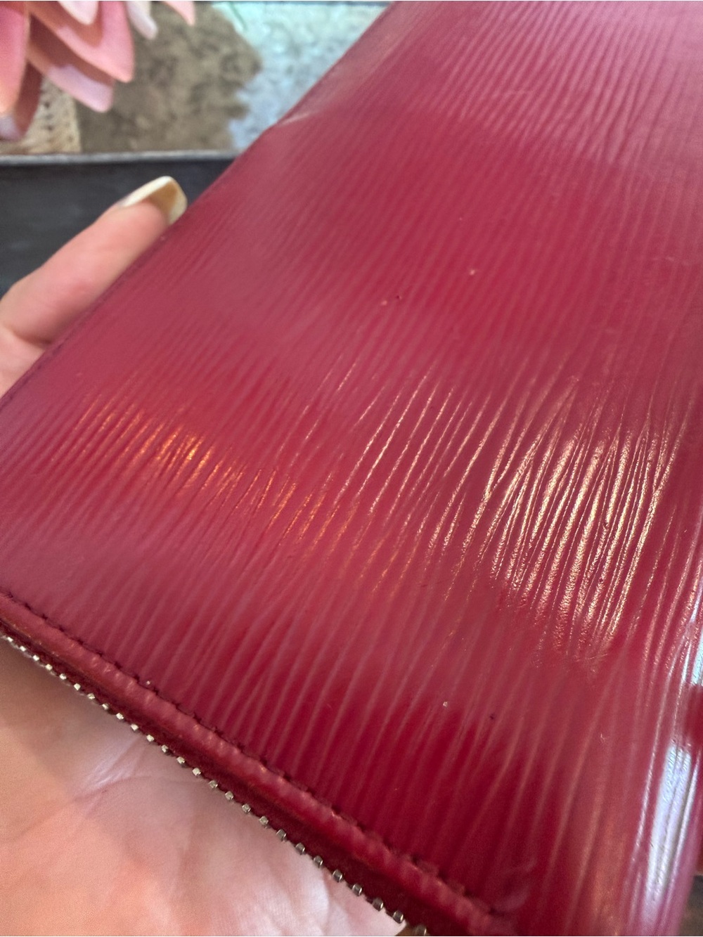 Louis Vuitton Authentic Berry Epi Zippy Wallet MI1162 - Picture 10 of 10